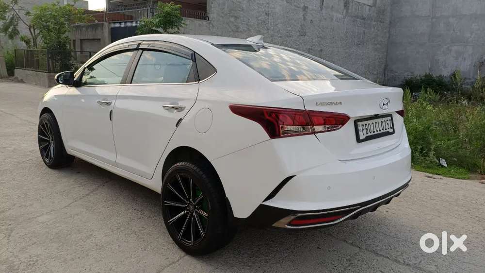 Showroom Condition Verna Sx (o) 2020 Top Model