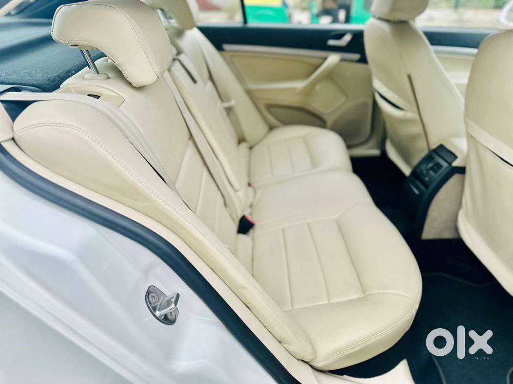 Skoda Laura Ambiente 2.0 Tdi Cr Manual, 2014, Diesel