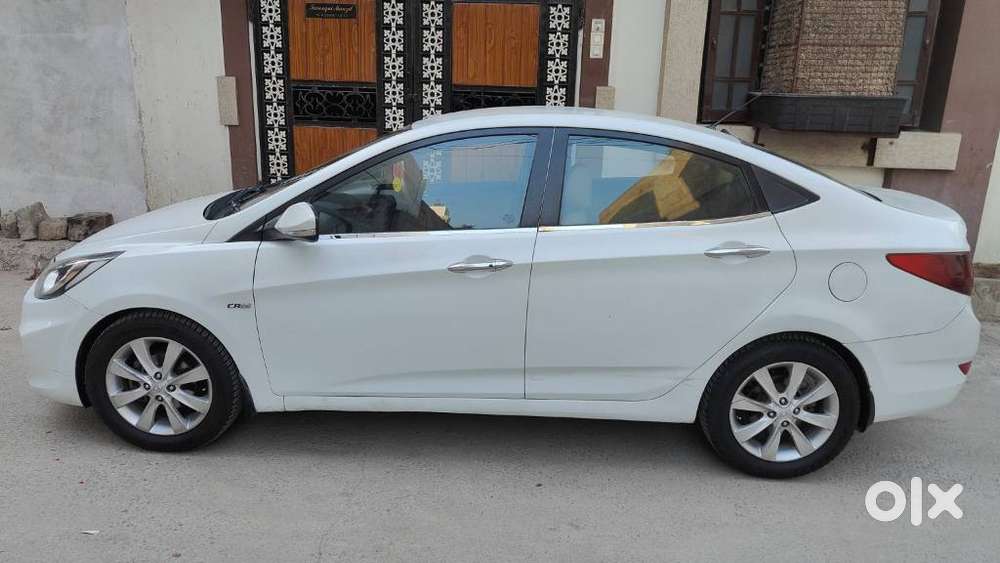 Hyundai Verna Fluidic 1.6 Crdi Sx Opt, 2011, Diesel