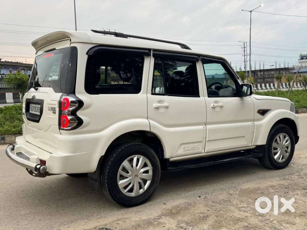 Mahindra Scorpio S6, 2015, Diesel