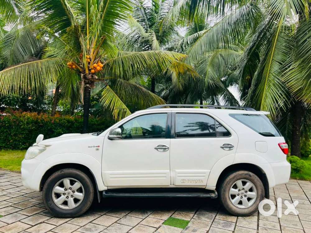 Toyota Fortuner 3.0 4x4 Manual, 2011, Diesel