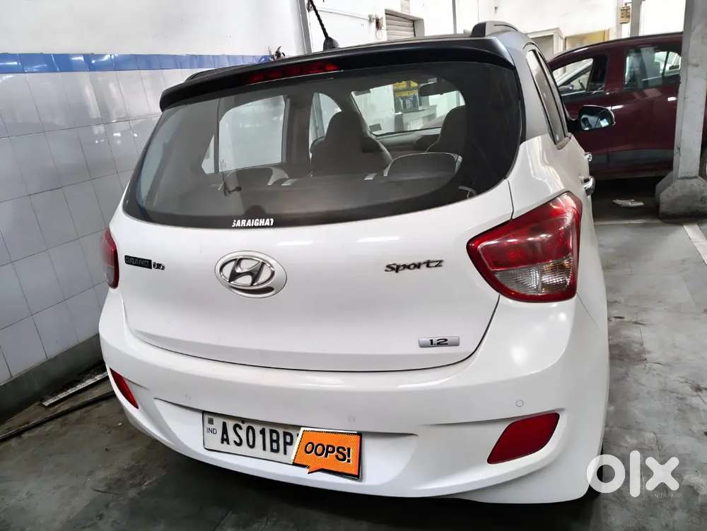 Hyundai Grand I10 Sportz 2015 Available