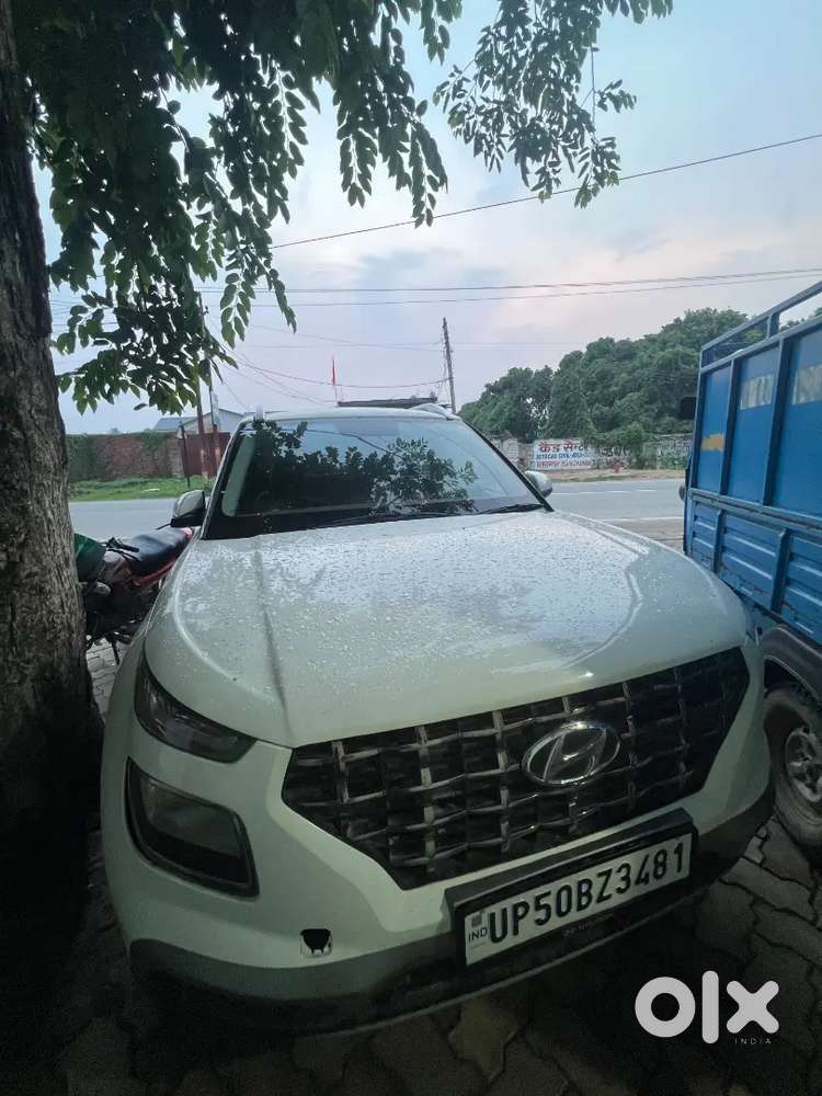 Hyundai Venue Petrol 2021