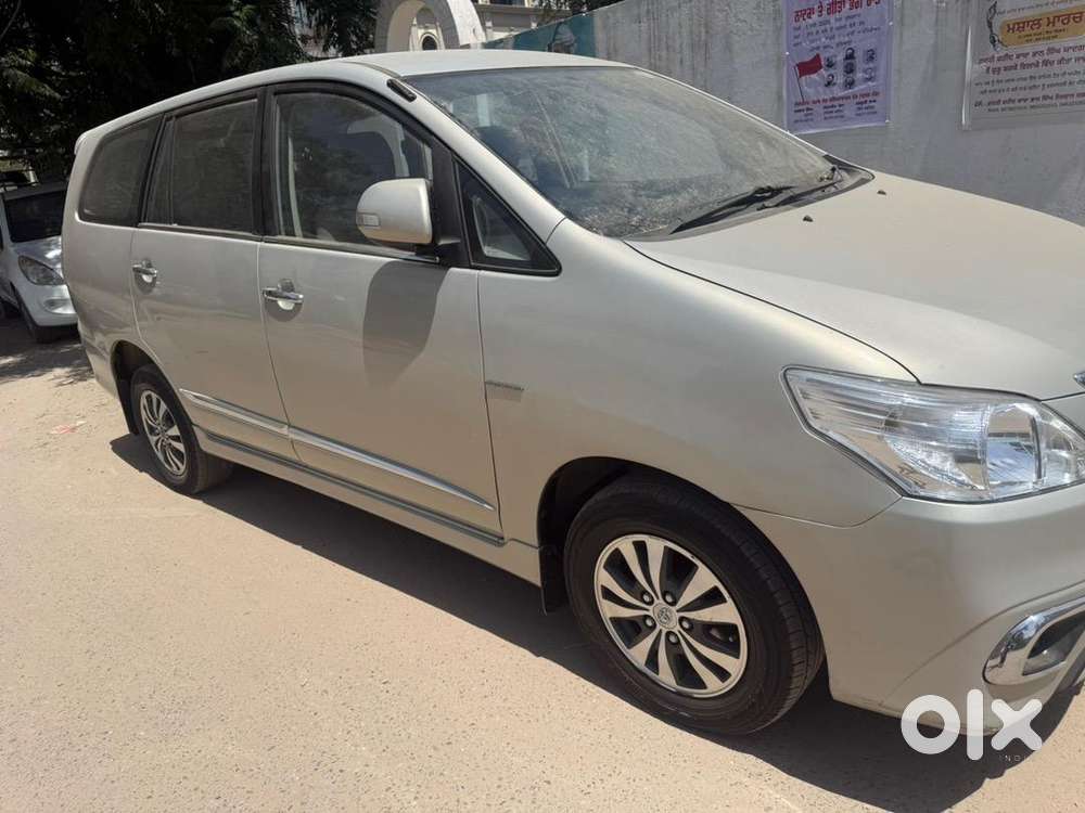 Toyota Innova Diesel 239000 Km Driven