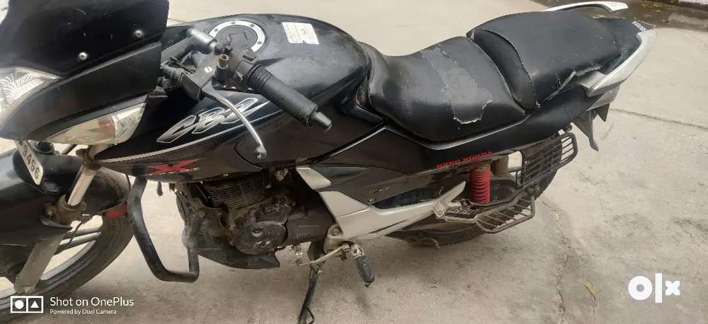 Hero cbz deals bike price