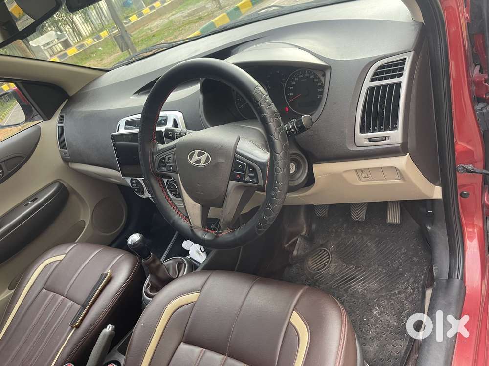 Hyundai I20 Sportz 1.2 Bs-iv, 2013, Petrol