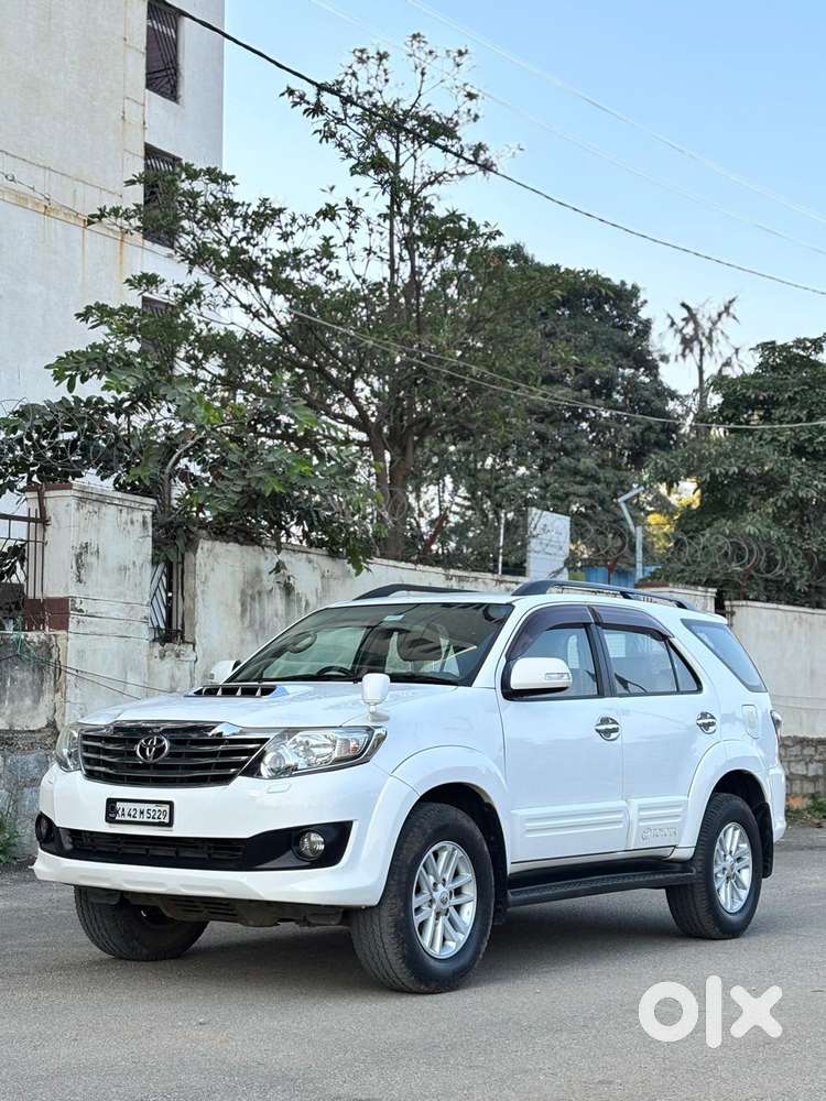 Toyota Fortuner 2011-2016 4x2 Manual, 2013, Diesel
