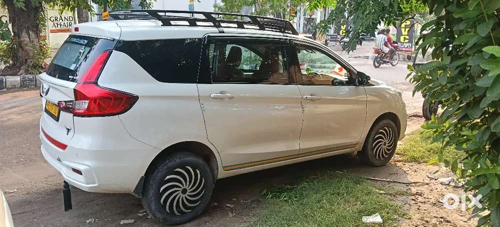 Maruti Suzuki Ertiga Vxi 2024