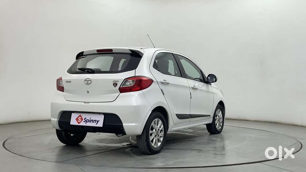 Tata Tiago Xza, 2017, Petrol