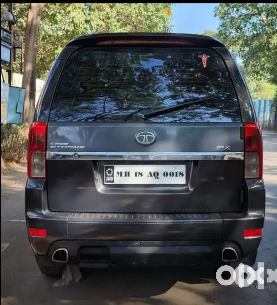 Tata Safari Storme 2014