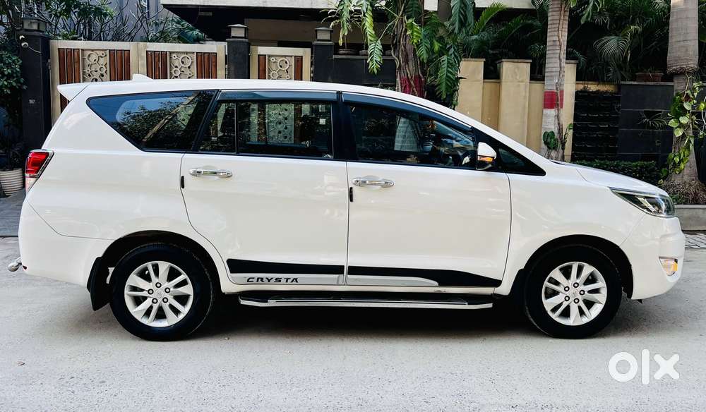 Toyota Innova Crysta [2020-ongoing] 2.4 Gx 7 Str, 2023, Diesel