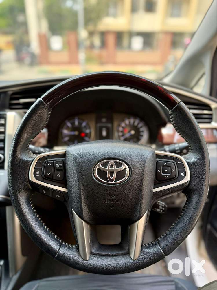 Toyota Innova Crysta 2.4 V 7 Str, 2023, Diesel