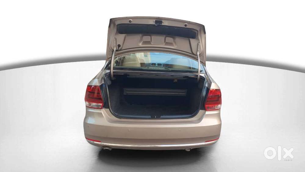 Volkswagen Vento 1.2 Tsi Highline Plus At, 2016, Petrol