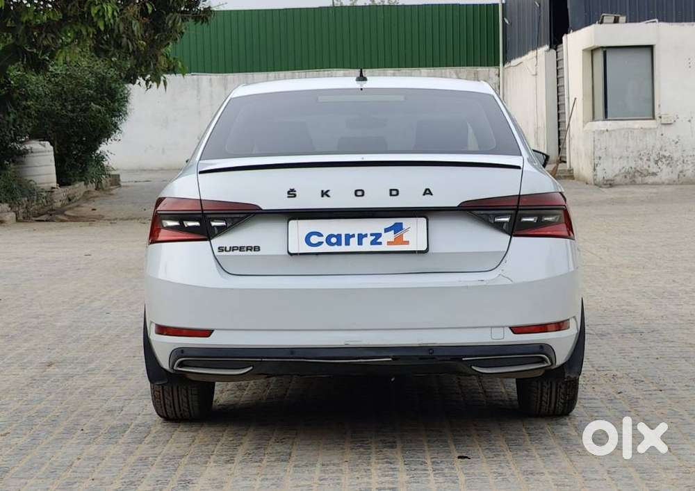 Skoda Superb 2.0 Sportline Tsi At, 2023, Petrol