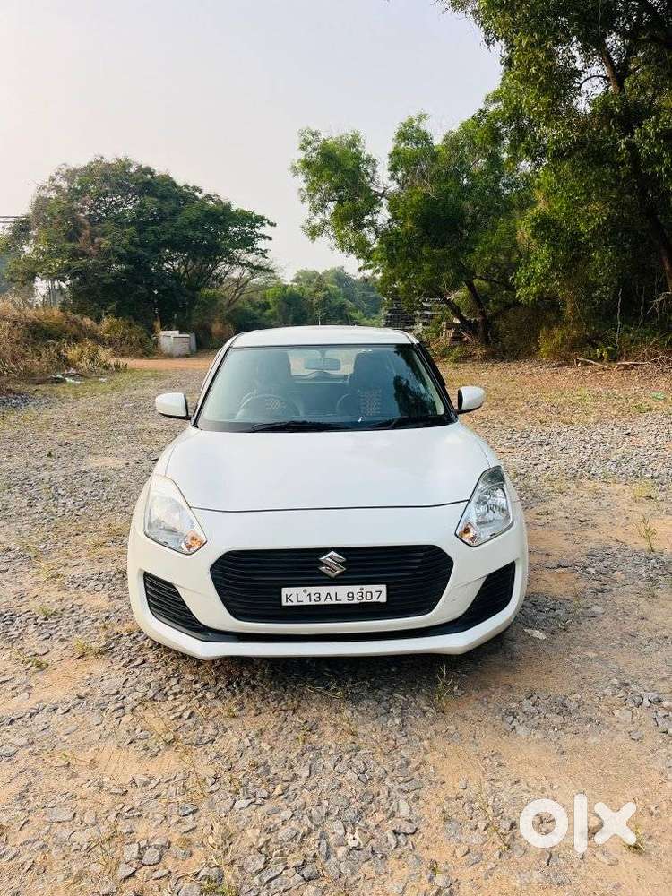 Maruti Suzuki Swift Vxi + Manual, 2018, Petrol