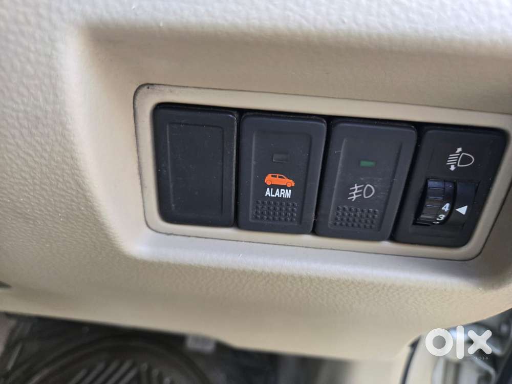 Maruti Suzuki Swift Dzire Vxi, 2012, Petrol