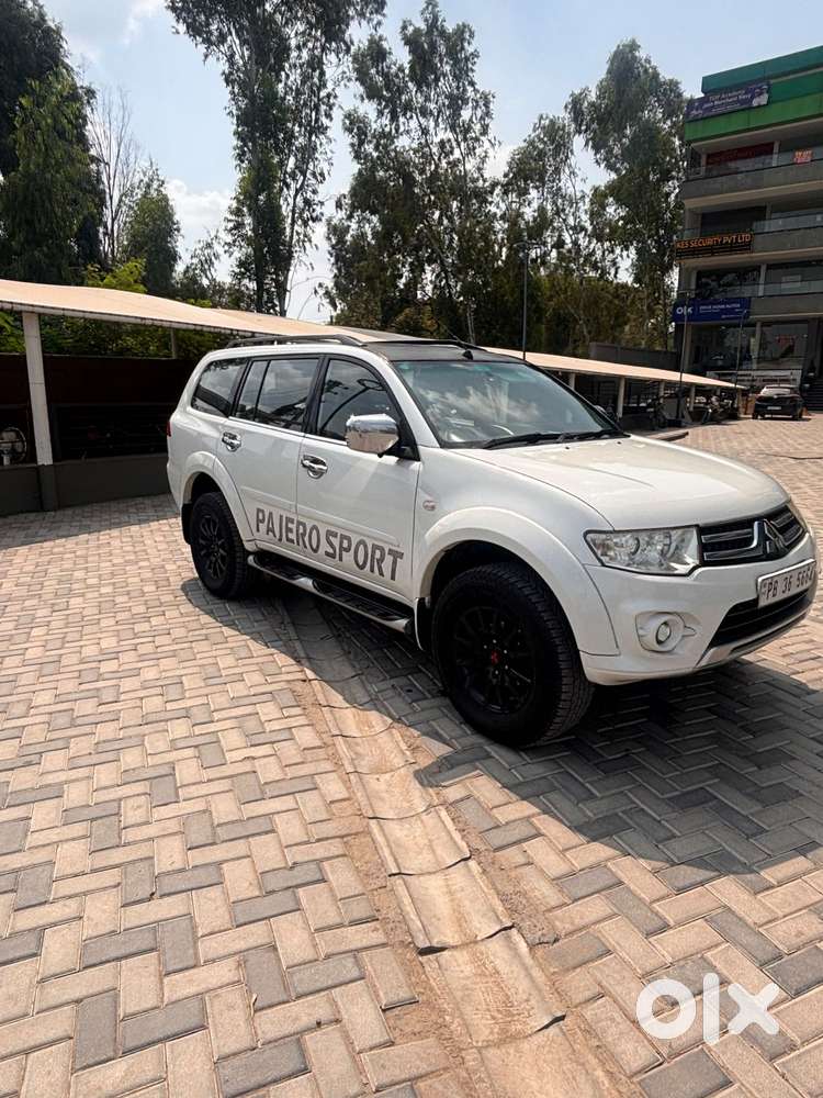 Mitsubishi Pajero Sport 2.5 Manual, 2012, Diesel