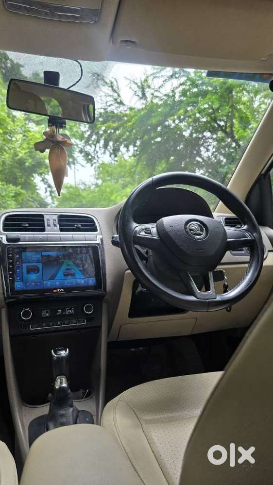 Skoda Rapid 1.5 Tdi At Elegance, 2015, Diesel