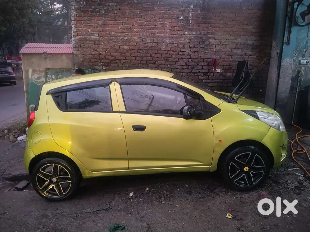 Chevrolet Beat Petrol 2012