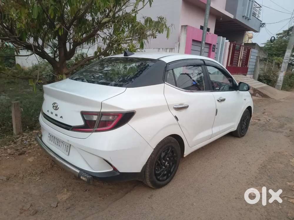 Hyundai Aura Petrol
Sale For New Car Purchase