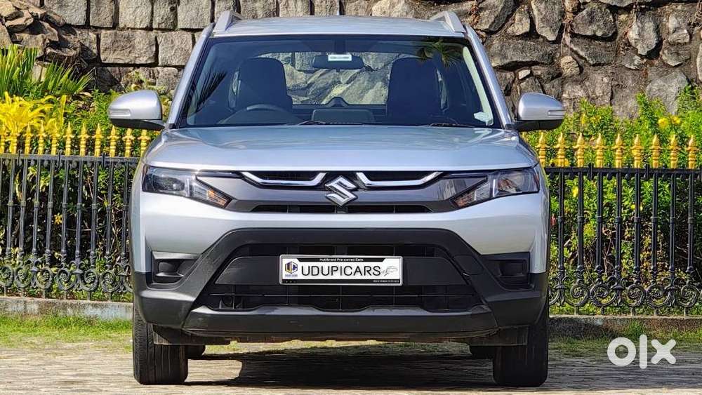 Maruti Suzuki Brezza 1.5 Lxi Smart Hybrid, 2023, Petrol