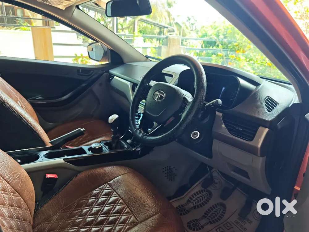 Tata Nexon 2019 Petrol Manual, Service History Avilable