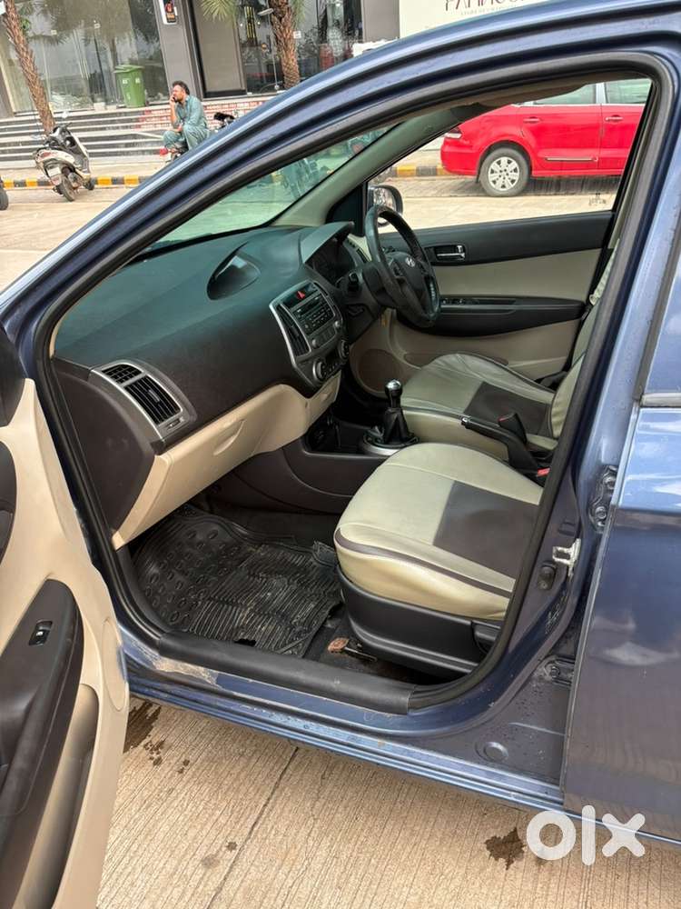 2013 Hyundai I20 Sportz Cng