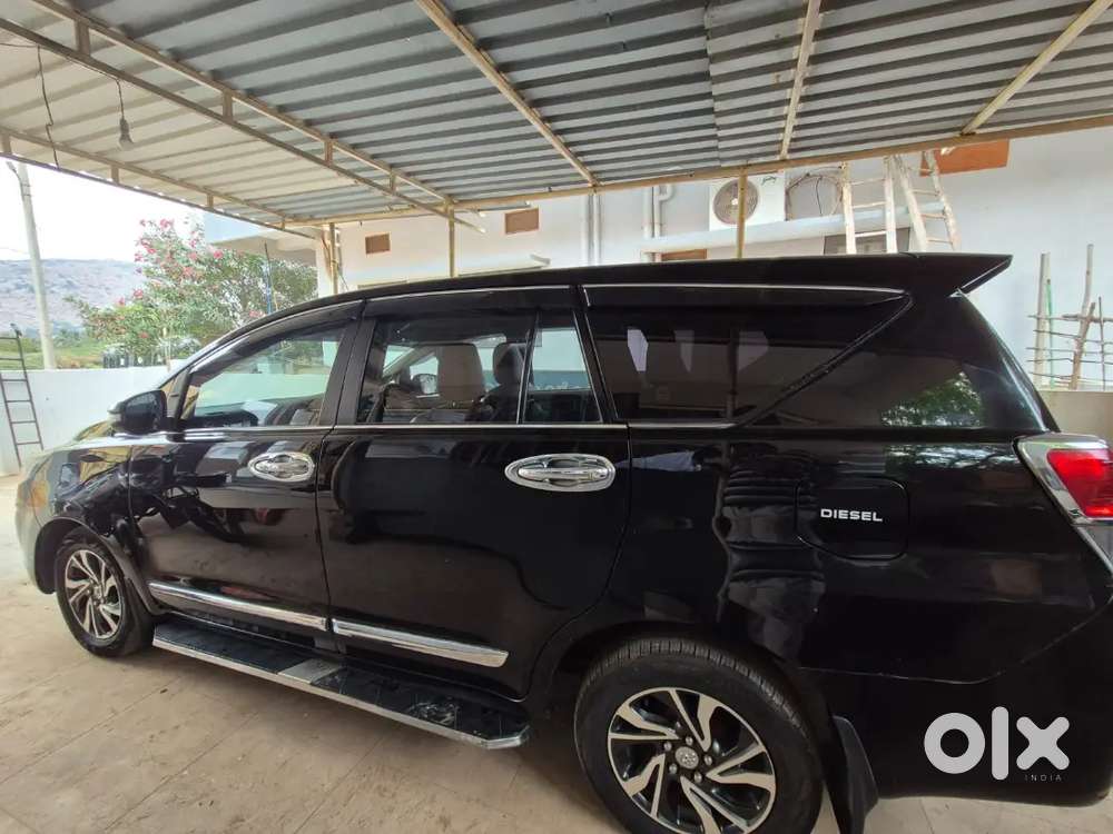 Toyota Innova Crysta 2016 Diesel 150000 Km Driven