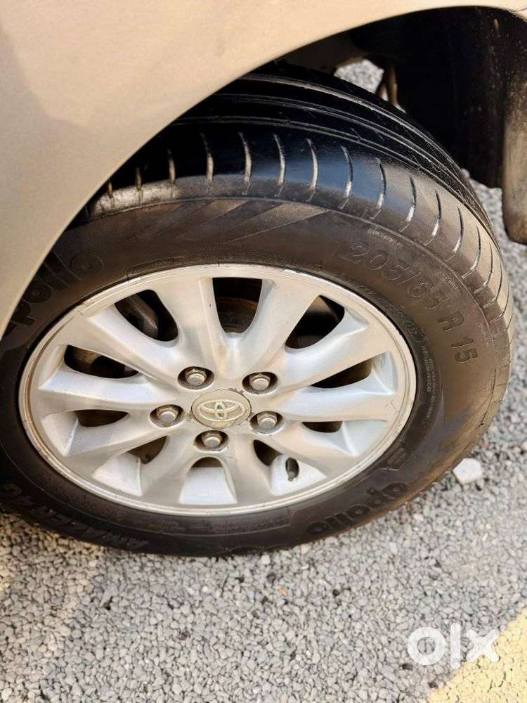 Toyota Innova 2.5 V 8 Str, 2012, Diesel