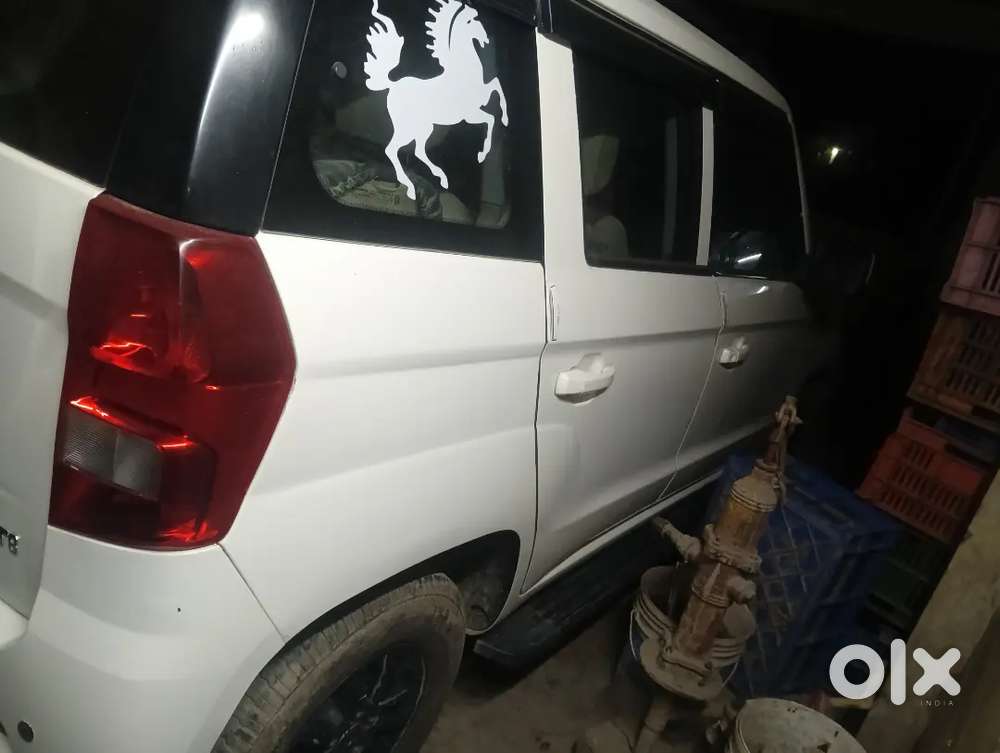 Mahindra Tuv 300 2016 Diesel 80000 Km Driven