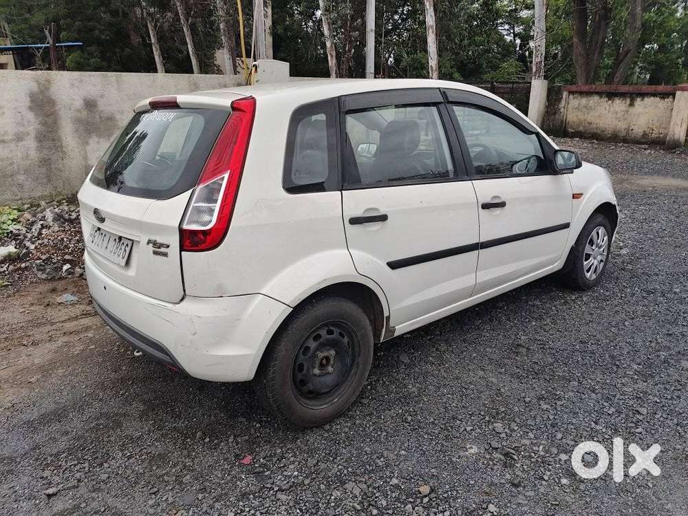 Ford Figo Diesel Titanium, 2012