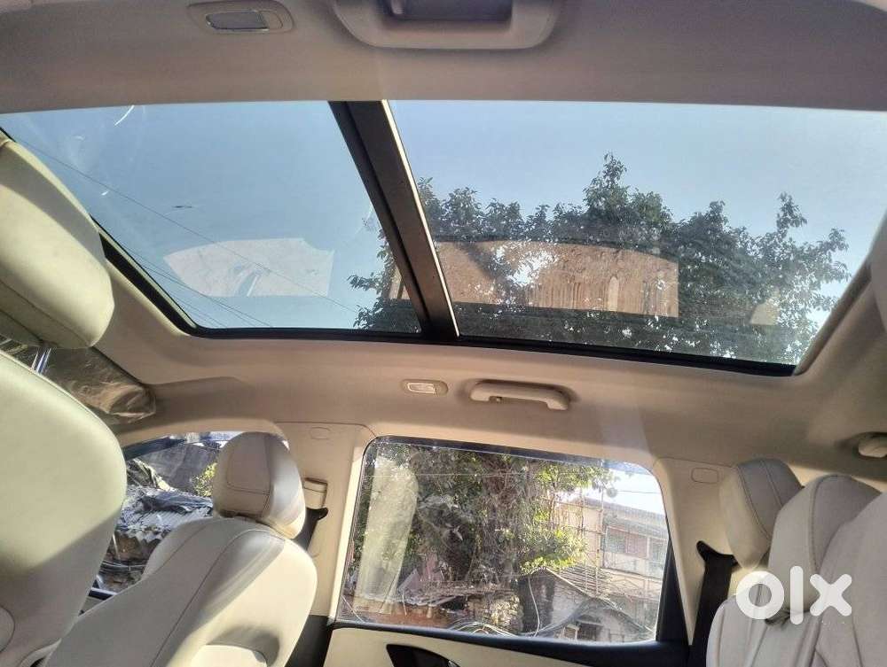 Mahindra Xuv700 2.0 Ax 7 Petrol At Str, 2025, Petrol