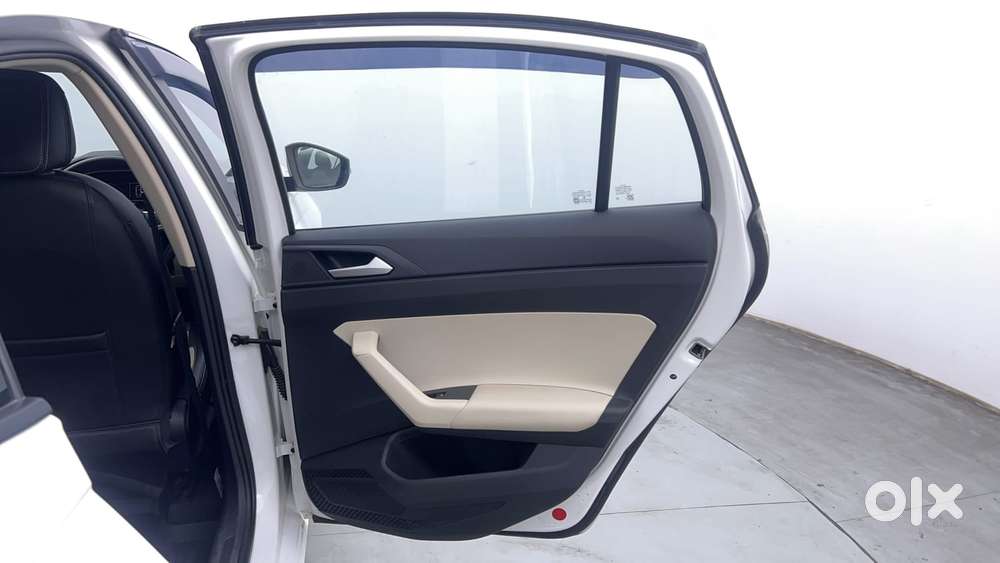 Volkswagen Virtus Highline Plus 1.0 Tsi At, 2024, Petrol