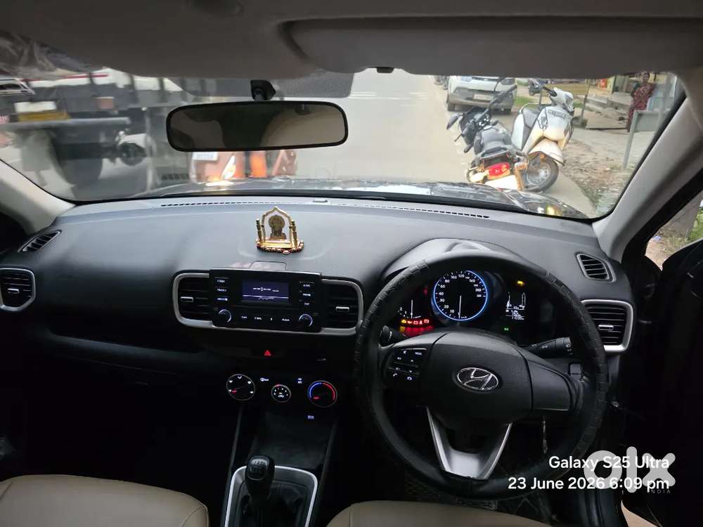 Hardly Used
Hyundai Venue 2022 Petrol In A Good Condition