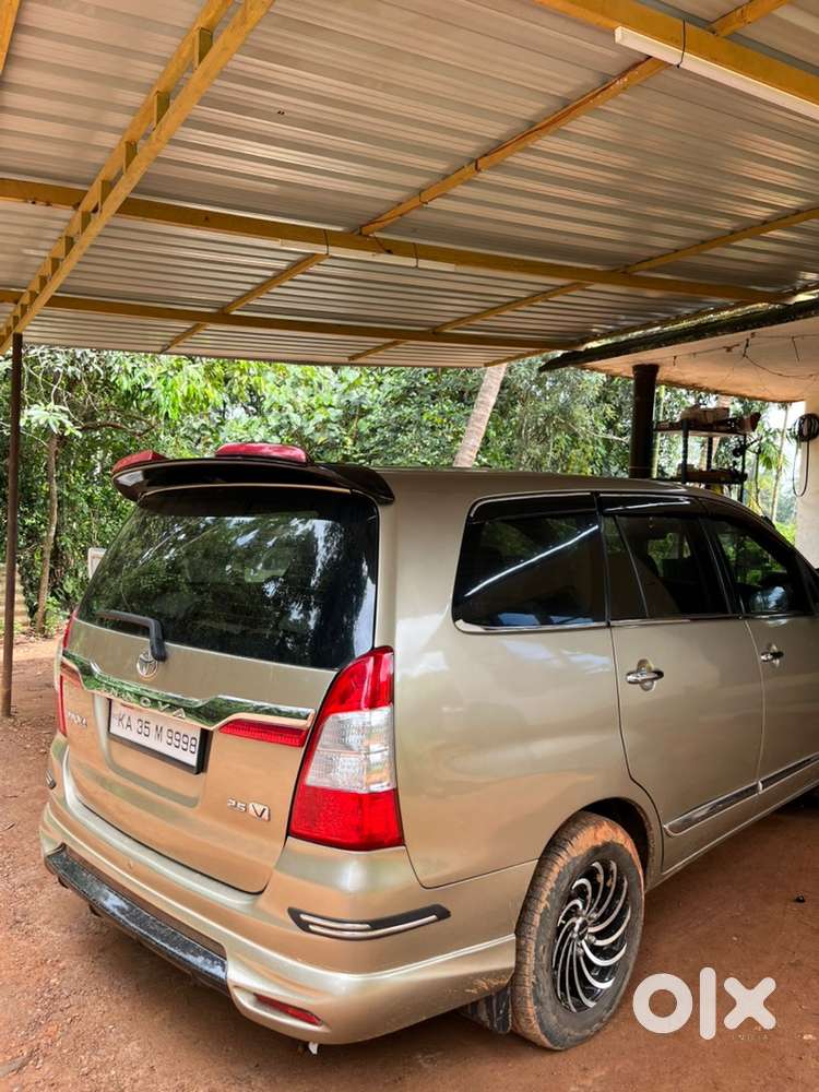 Toyota Innova 2010 Diesel Well Maintained