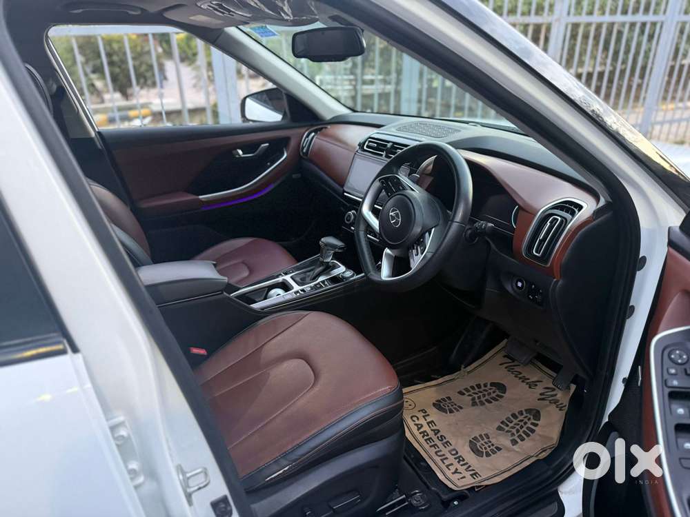 Hyundai Alcazar 2.0 Signature (o) Petrol At 7 Str, 2022, Petrol