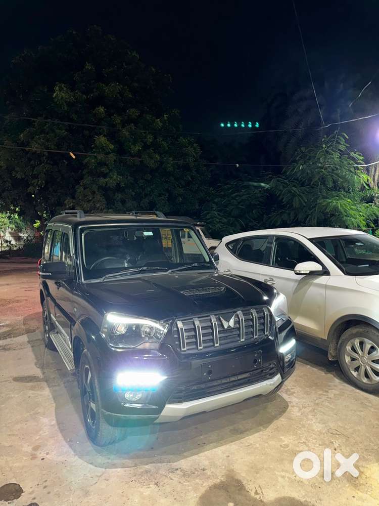 Mahindra Scorpio 2025 Diesel Manual