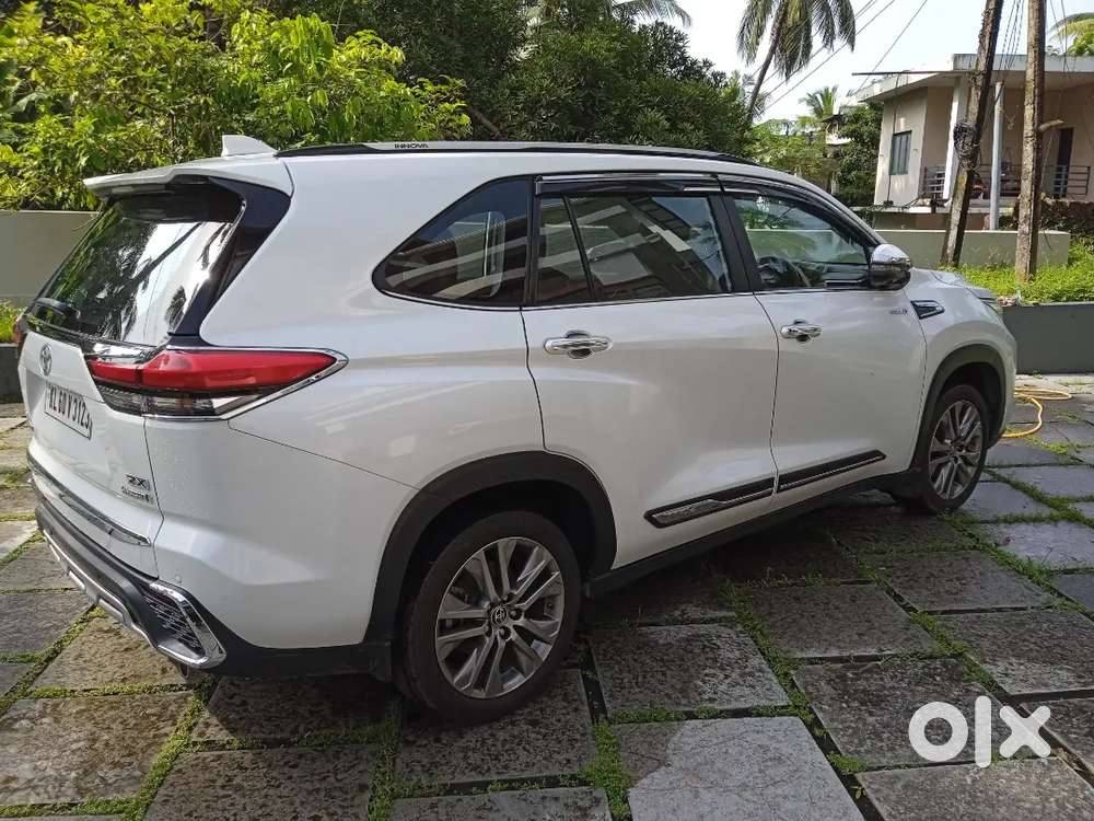 Toyota Innova Hycross 2024 Petrol Hybrid