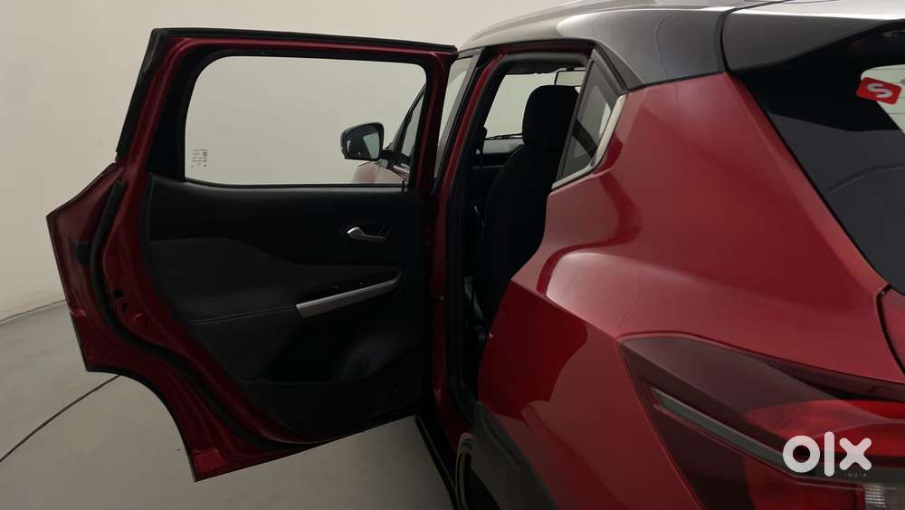 Nissan Magnite 1.0 Xv Premium, 2021, Petrol