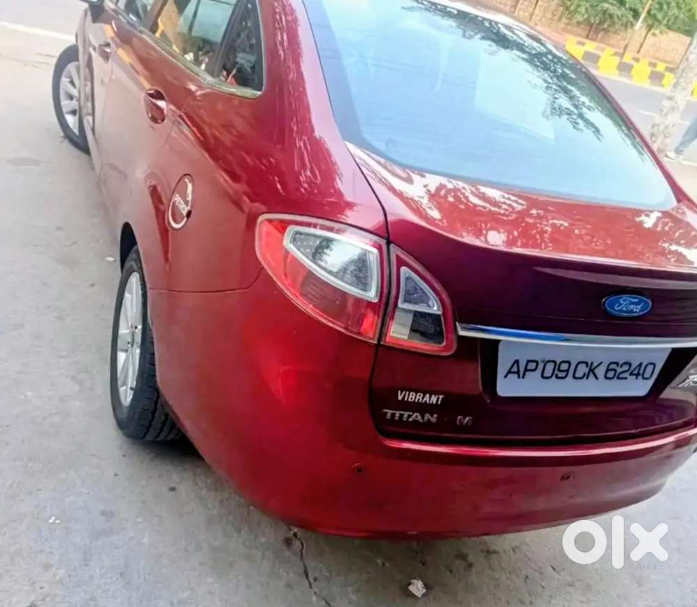 Ford Fiesta Titanium 2012 Petrol