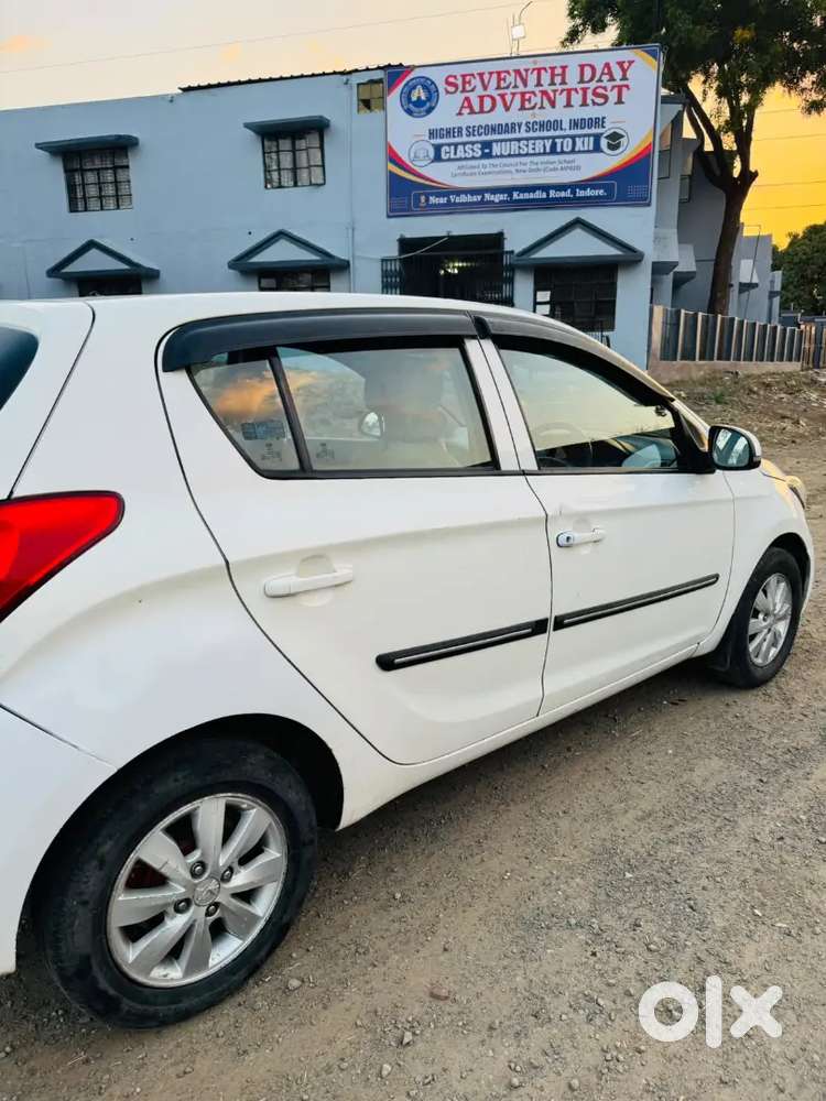 Hyundai I20 2013 Diesel 940000 Km Driven