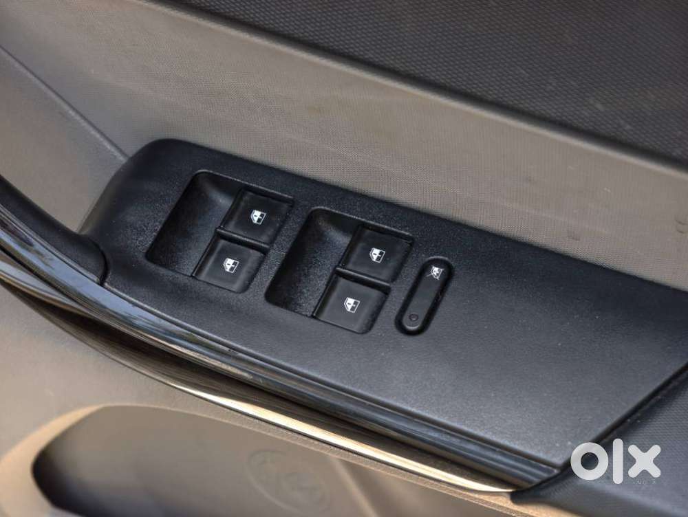 Tata Tiago 1.05 Revotorq Xz, 2016, Petrol