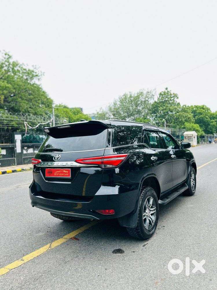 Toyota Fortuner 4x2 At 2.7 Petrol, 2025, Petrol
