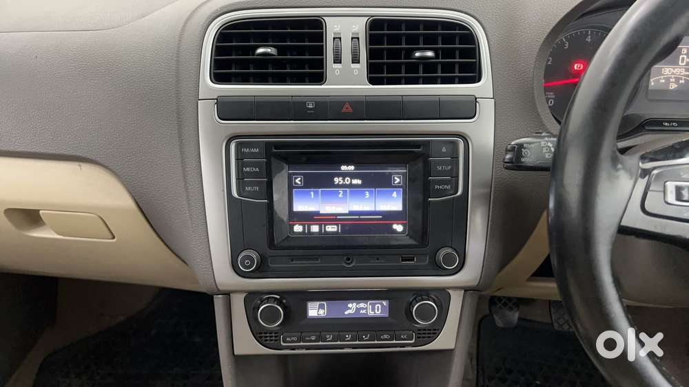 Volkswagen Vento Petrol Highline, 2016, Petrol