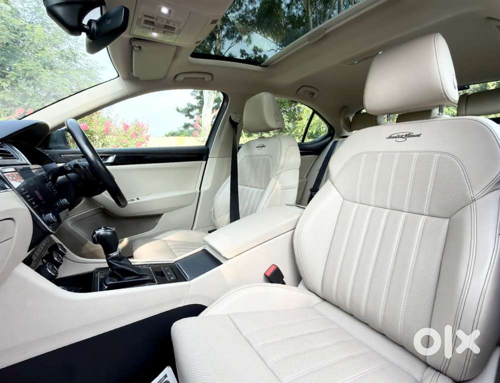 Skoda Superb 2.0 Tsi At L&k, 2022, Petrol