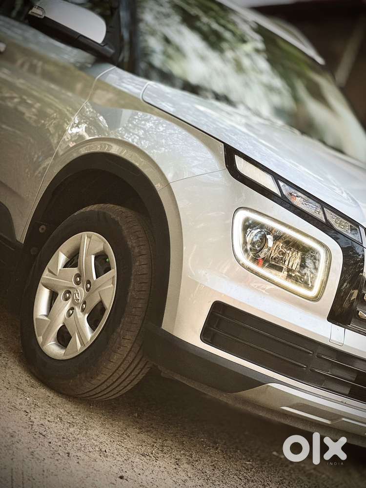 Hyundai Venue S (o) 1.2 Petrol Knight Edition, 2023, Petrol