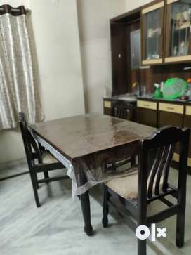 Dining table deals second hand olx