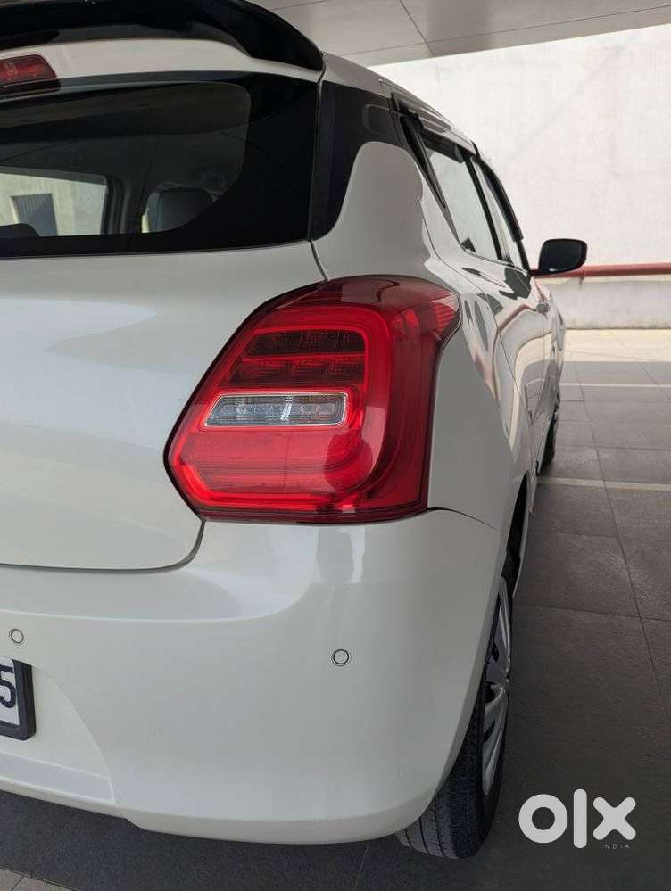 Maruti Suzuki Swift Vxi + Manual, 2023, Petrol