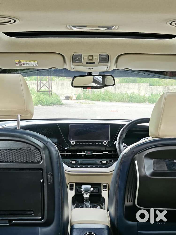 Kia Carens Luxury (o)1.5 Diesel At 7 Str, 2023, Diesel