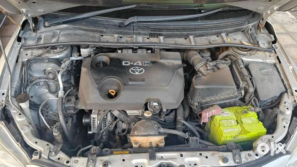 Toyota Corolla Altis 2013